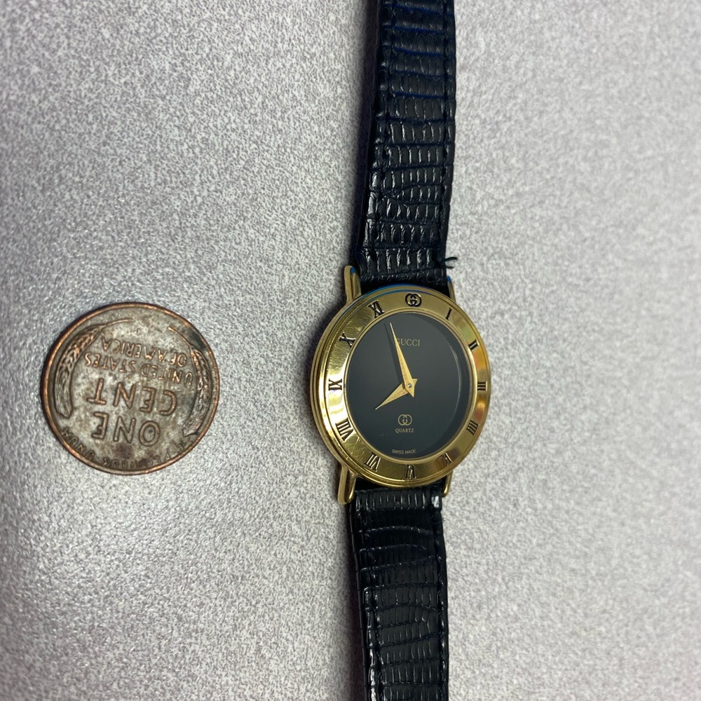 Gucci vintage watch